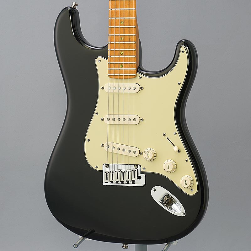 Fender USA American Deluxe Stratocaster SCN V-Neck (Black)の画像